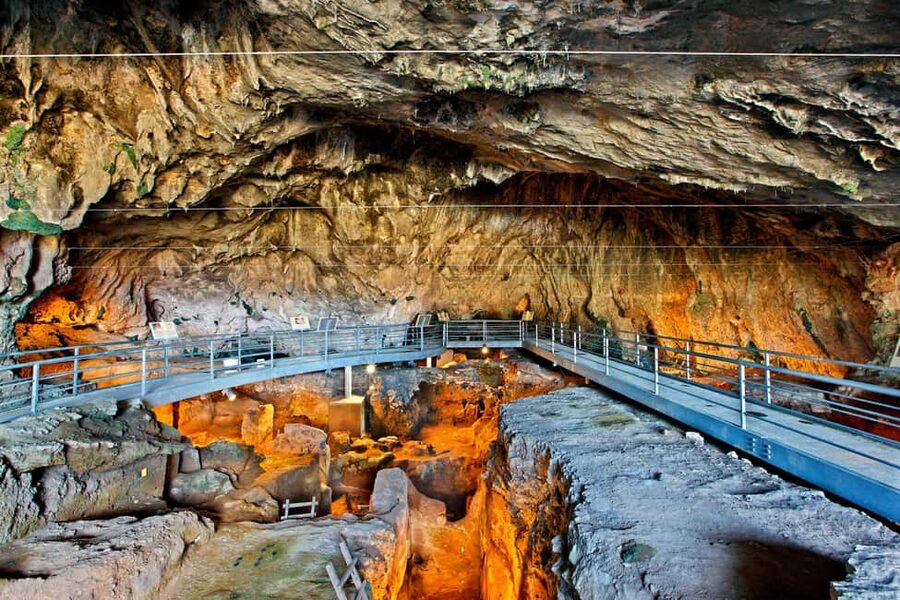 From Athens: Monasteries of Meteora & Cave of Theopetra Tour - Why Theopetra Cave plus Meteora is a smarter combo than a “single-site” day