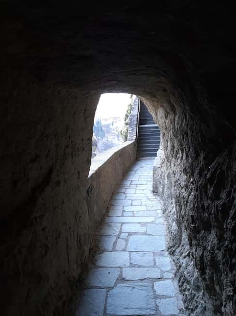From Athens: Monasteries of Meteora & Cave of Theopetra Tour - Food and real cost: when $610 makes sense (and when it might not)