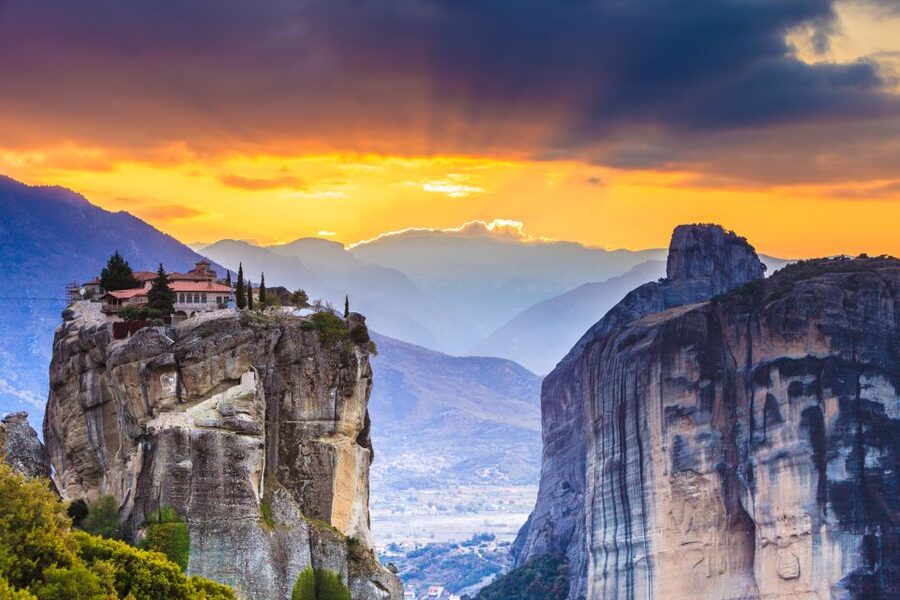 From Athens: Private Day Tour to Meteora and Thermopylae - Kalampaka lunch after Meteora: eat local, but budget for it