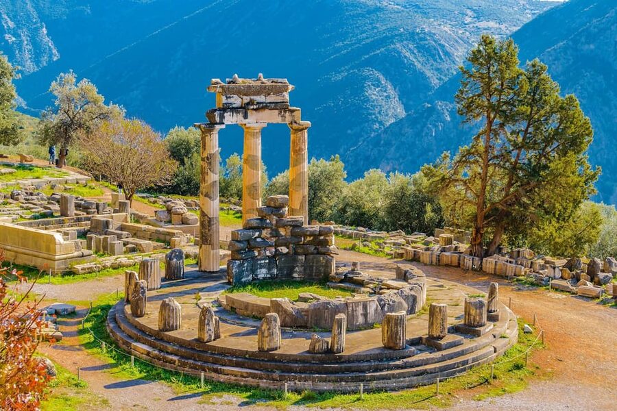 From Athens: Private Delphi and Thermopylae Guided Day Trip - Thermopylae: Leonidas, the “Gates of Fire,” and the real place to stand