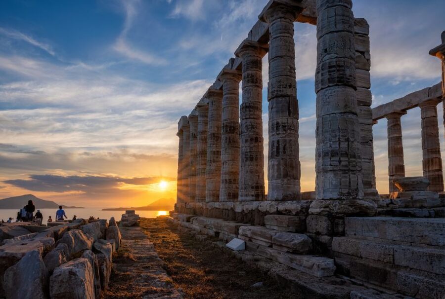 From Athens: Temple of Poseidon & Cape Sounio Half-Day Tour - The driver setup: friendly history, but not a licensed museum guide
