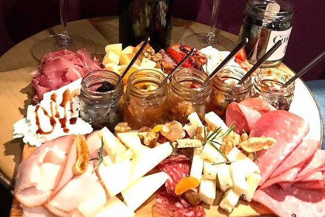 Greek food and wine tasting - Who this Athens tasting suits best