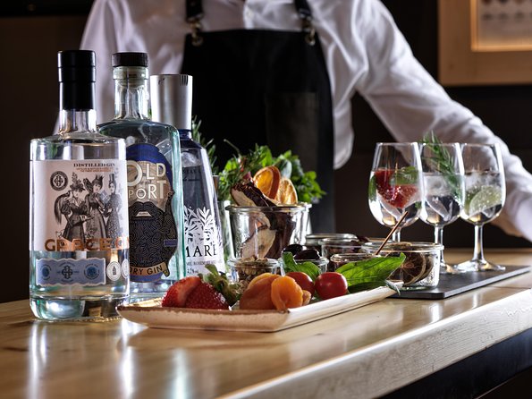 Guided Gin tasting experience in Athens with Snacks - How the 9:00 pm Gin Tasting Evening Fits Into Your Athens Plan