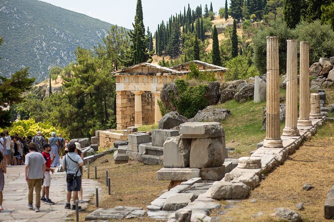 Historical Delphi One Day Tour with Arachova Stop & Expert Guide - The real reason Delphi still feels big