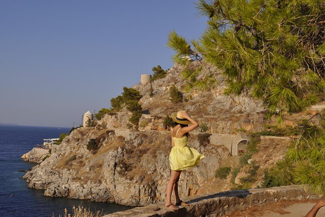 Hydra Island Day Tour with your Private Guide in the Most Cosmopolitan Island - Lunch on Hydra: you get help, but you stay in control