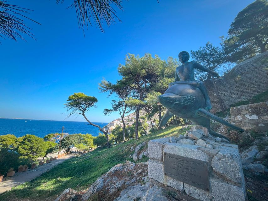 Hydra Island Private tour from Athens with your own guide - The celebrity landmarks: Sophia Loren’s windmill and Leonard Cohen’s house