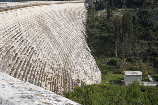 Marathon & Thermopylae Battlefields Private Day Tour from Athens - Stop 1: Marathon Tomb and the race route feel