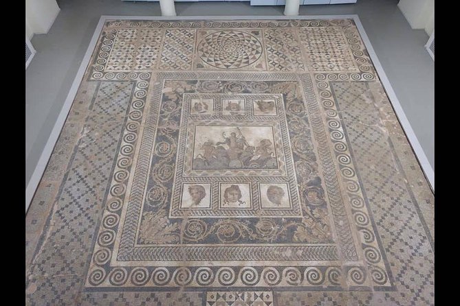 Mercedes Private Tour from Athens to Macedonia Meet Alexander the Great - Aigai (Ancient City of Aigai): palace mosaics and the Alexander digital museum