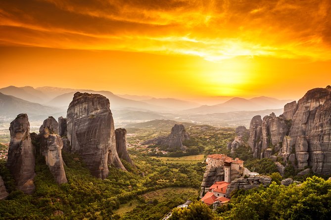 Mercedes Private Tour to Meteora, Delphi and Thermopylae - Thermopylae Battlefield: Where the Story is Written Into Place