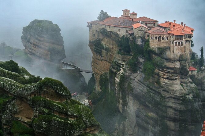 Meteora and Thermopylae Private Tour from Athens - Driver vs. licensed tour guide: what you get instead