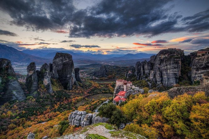 Meteora Full-day Private car trip from Athens - Private Car to Meteora, Minus the Athens to Kalabaka Stress