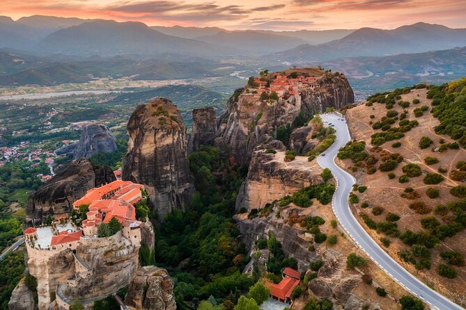 "Meteora Highlights: A Journey Among the Sky-High Monasteries" - Varlaam Monastery: the higher precipice with links to stories below