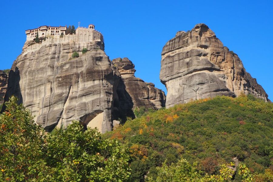 Meteora Monasteries Tour from Athens - Up to 3 Monasteries: What You’ll Actually See on the Rocks