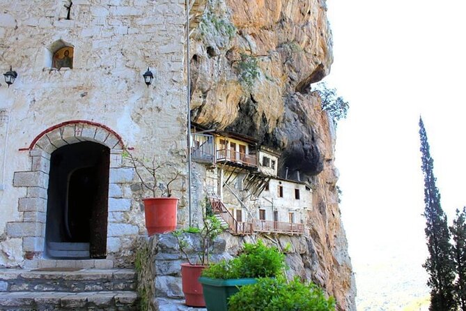 Mt. Villages of Arcadia & Clifftop Monastery Private Day Trip - Offshore Hydropower Museum: Learn How Water Powered Life