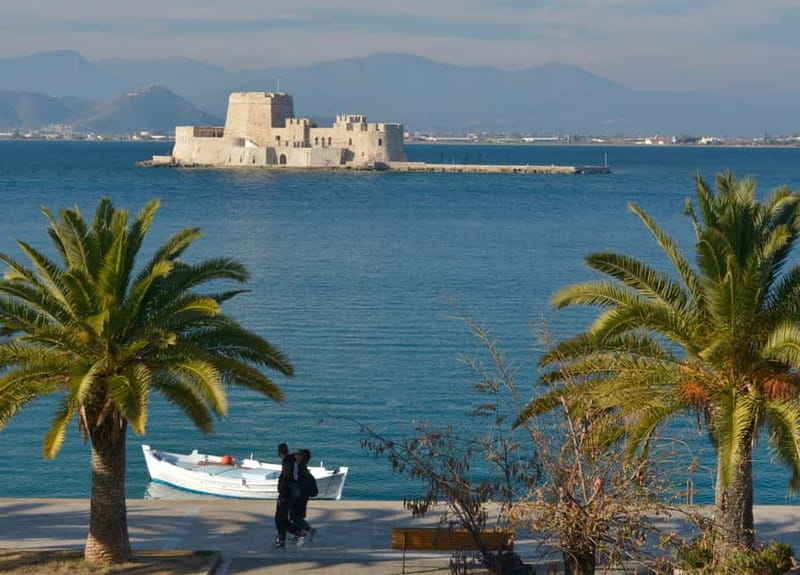 Mycenae Nafplion: one day Spanish guided tour - From Athens to the Corinth Canal: first photos, then the Peloponnese