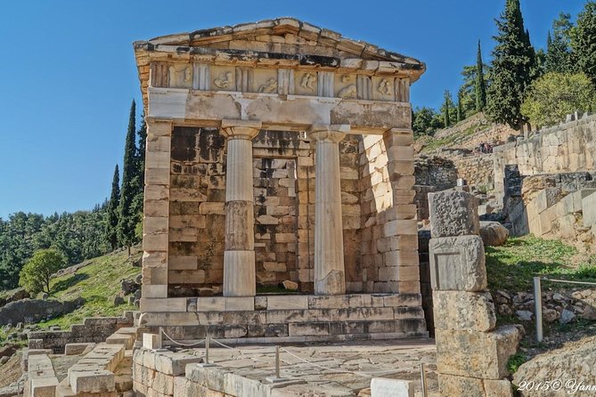 Mystical Delphi & Hosios Loukas Byzantine Wonder Luxury Day Tour - Pickup From Athens Without The Stress