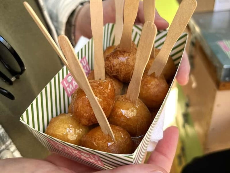 No Diet Club - Unique local Food Tour in Athens! - The 7 tastings: from gyros in pita to loukoumades