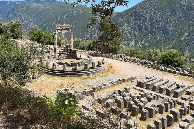 Premium Delphi Day Trip with an Expert Guide, Museum & Lunch - Arachova Break for Lunch and Mountain Views