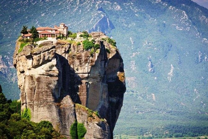 Private Athens to Meteora Clifftop Monasteries - Meteora clifftop monasteries: the UNESCO site you can’t really rush