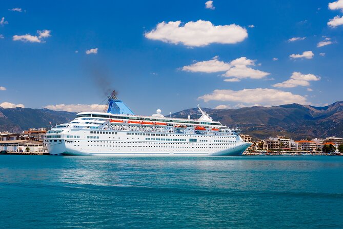 Private Limo Transfer From Athens/Suburbs To Pireaus Port - Who should book this transfer, and who might skip it?