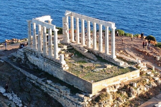 Private tour in Poseidon Temple and Swim in Lake Vouliagmeni - The guide and the practical feel of the day