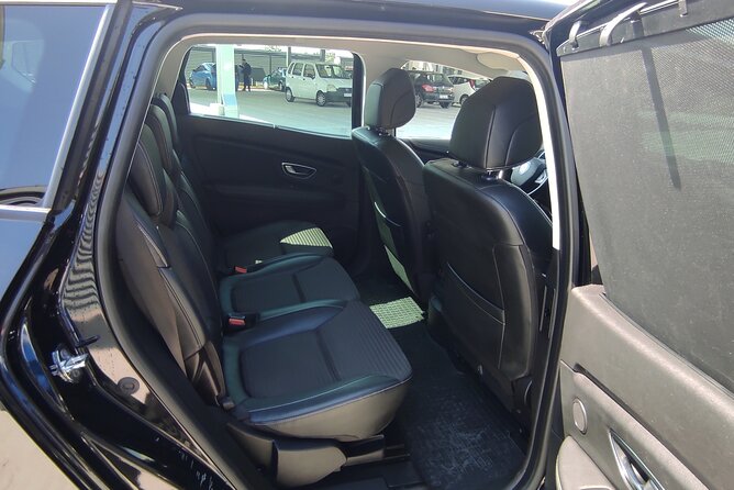 Private Transfer Between Athens Airport & Athens City - The ride into Athens: direct, quick, and built for hotel drop-off