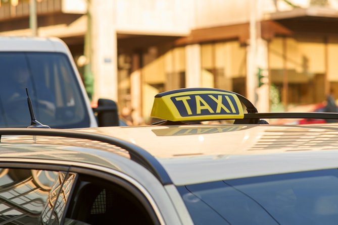 Private transfer from Athens International Airport to ATHENS CITY - Airport Arrival Meets a Named Pickup in the Arrival Hall