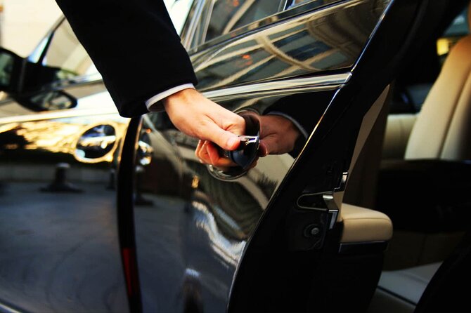 Private Transport Athens Airport to Athens Centre Hotels Vice Versa - The Mercedes Van Standard, and What You Can Expect in the Seat Time