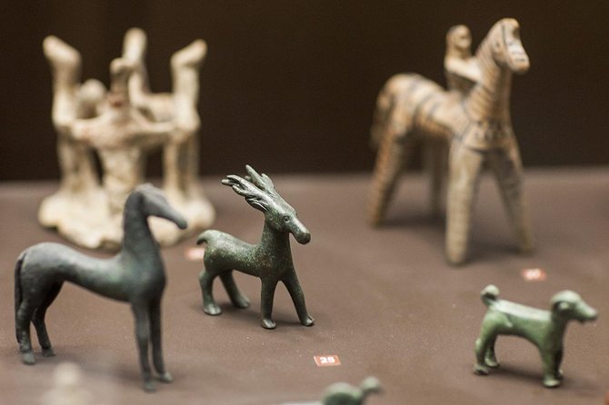 Private Walking Tour: National Archaeological Museum - When access problems hit: the strike reroute lesson