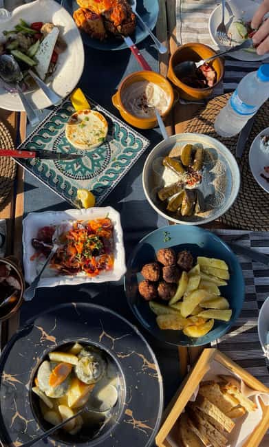 Sailing & gastronomy experience across the Athenian Riviera - Sailing across the Athenian Riviera: about an hour of real motion