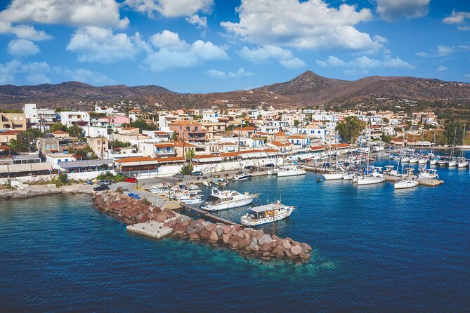 Saronic Gulf Escape: Beaches, Greek Flavors, Relaxation at Sea - Food and Drinks on Board: Greek Buffet Without the Guesswork