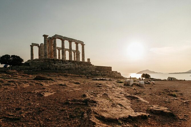 Sunset Private Tour to Cape Sounio, Temple of Poseidon - Lake Vouliagmeni: a short break with big photo potential