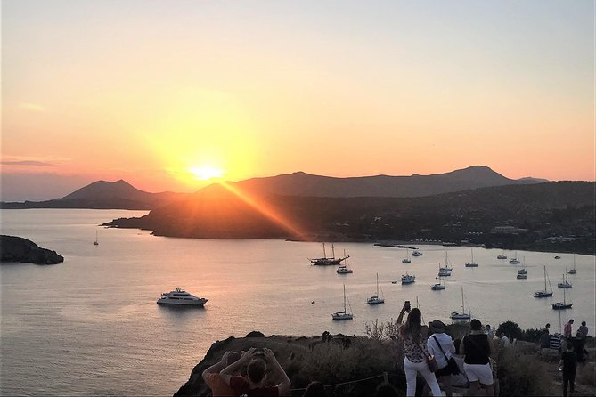 Temple of Poseidon, Sounion Sunset & Athens Riviera Private Tour - Sounion Temple of Poseidon: Byron graffiti and the cliffside climb