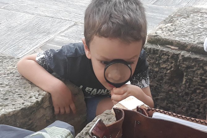 The Acropolis Treasure Hunt: Licensed Guide + Interactive Puzzles - Team Play With a Myth Twist: Why It Works for Families and Friends