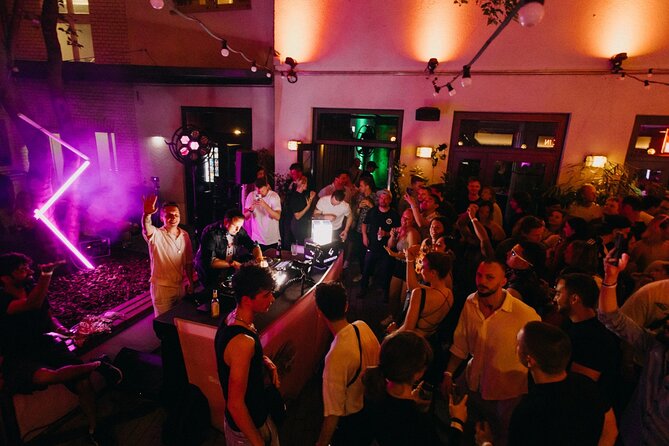 The Original Athens Pub Crawl - Who This Athens Pub Crawl Is Best For