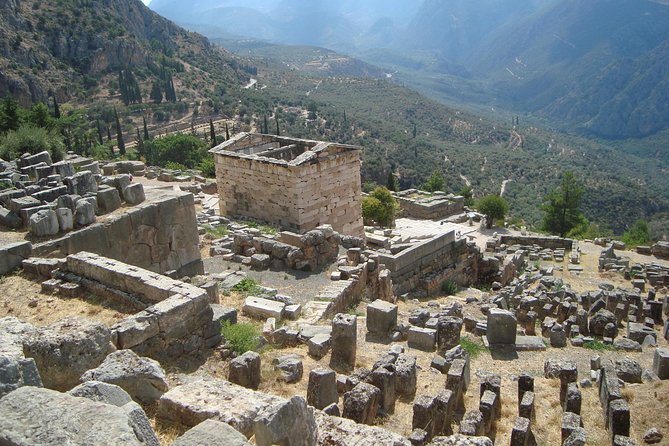 Thermopylae and Delphi full day private tour from Athens - Athens to Thermopylae without the bus-or-train headache