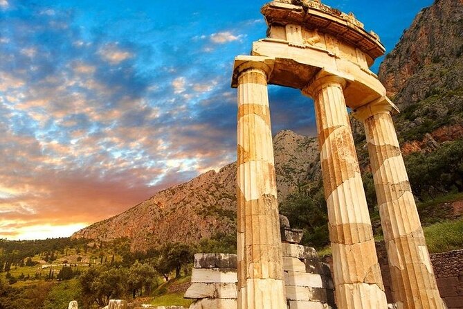 Thermopylae The battle of the 300 Spartans & Delphi Day Tour - Parnassos and Arachova: the lunch and shopping reset you will appreciate