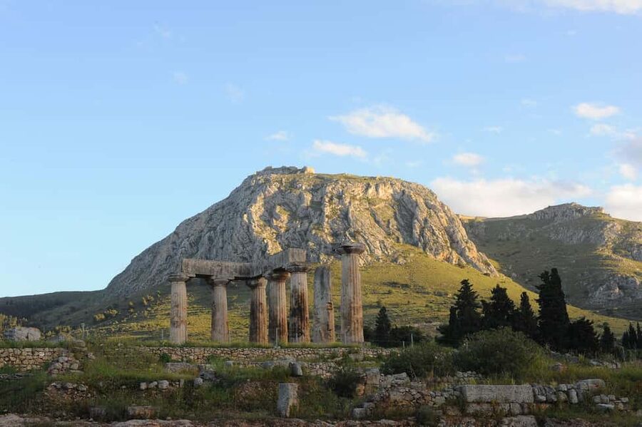 "Tour in Athens & Corinth:Highlights & Path of Apostle Paul" - Free time and shopping in Corinthia: a small but smart bonus