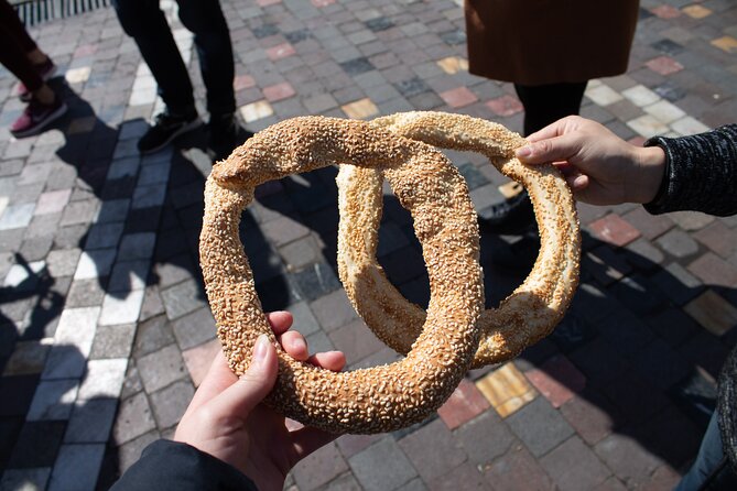 Traditional breakfast in markets with olive oil and honey tasting - Why Athens breakfast starts in the market
