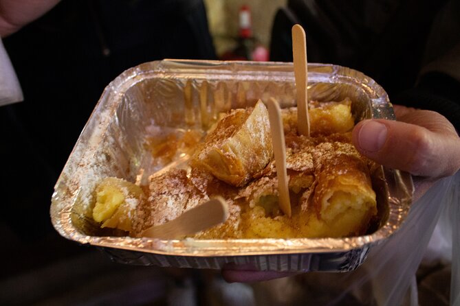 Traditional breakfast in markets with olive oil and honey tasting - How the 2.5 hours are paced (and why that pacing is smart)