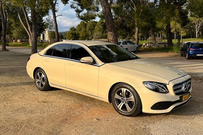 Transfer PIRAEUS PORT to ATHENS CENTER , up to 3 customers - The taxi or private sedan ride, from port to your Athens address
