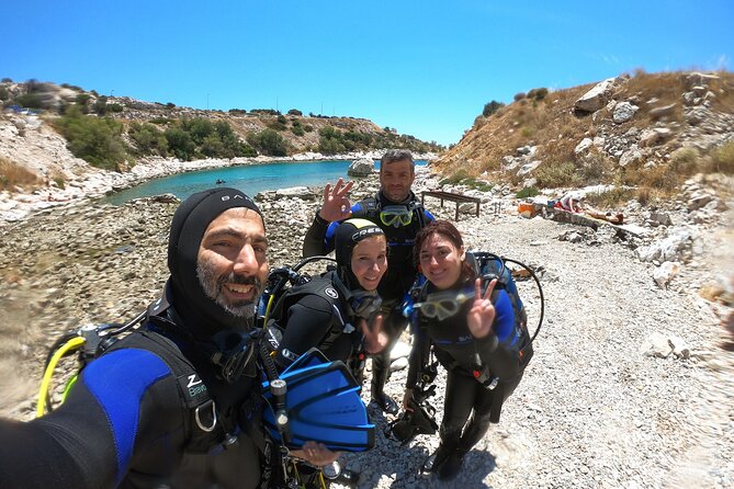 Try Scuba Diving in Athens - The lesson setup, theory plus hand signals you will actually use