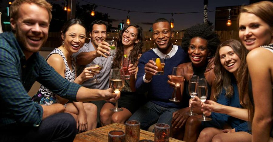 Twilight Athens Tour inc. rooftops, tastings & 3 drinks - The walk: historic squares, alley stories, and local pacing