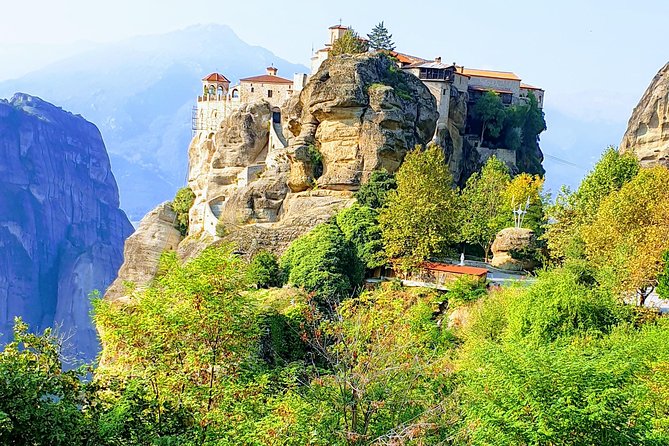 Unforgettable Delphi and Meteora PrivateTour All Inclusive - Private hotel pickup, then a smooth ride north