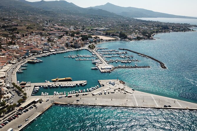 Unique sailing experience to Aegina-Metopi and Skala - Onboard comfort: what “semi-private luxury motor yacht” means in practice