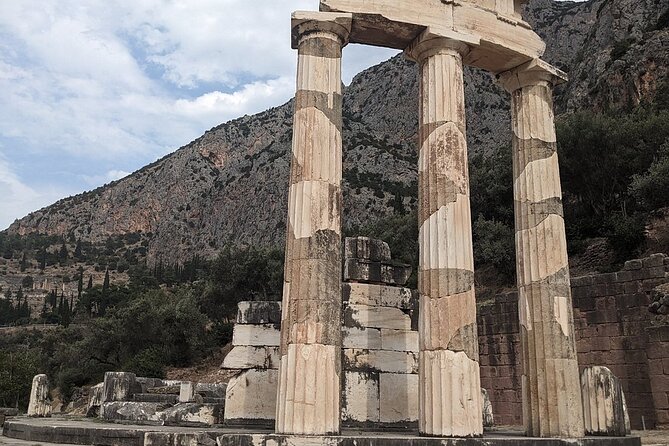 Visit Delphi & Meteora Monasteries Luxury Private Tour FromAthens - The Sacred Way and Treasuries: Delphi as a High-Stakes Political Stage