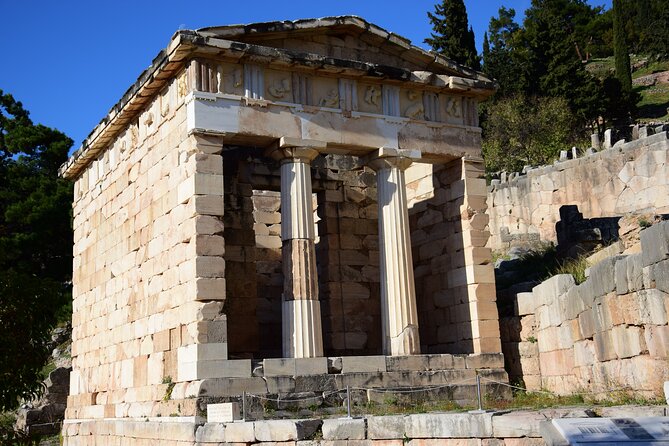 Where Gods Spoke: Private Tour to Delphi – A UNESCO Site - Lunch in Delphi Village: Plan for It, Then Let the Driver Guide You